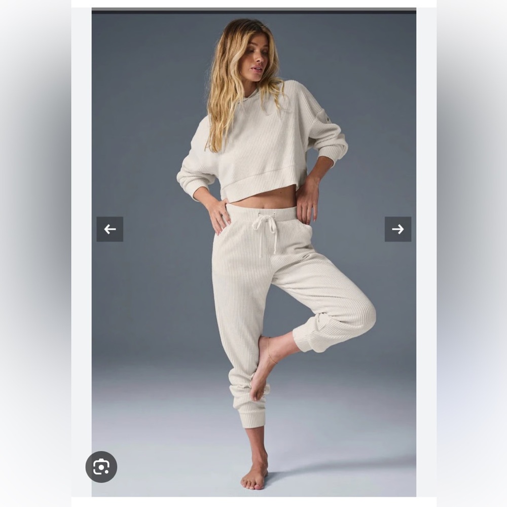 Alo Muse jogger & hoodie set in Bone